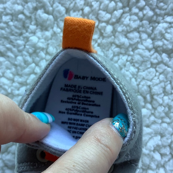 Baby Mode Shoes With Eyes On Side And Orange Fake Laces 3-6M - Picture 6 of 6